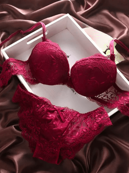 Lavender Lace Push - Up Bra Double Padded Floral Elegance & Comfort - Elaveia